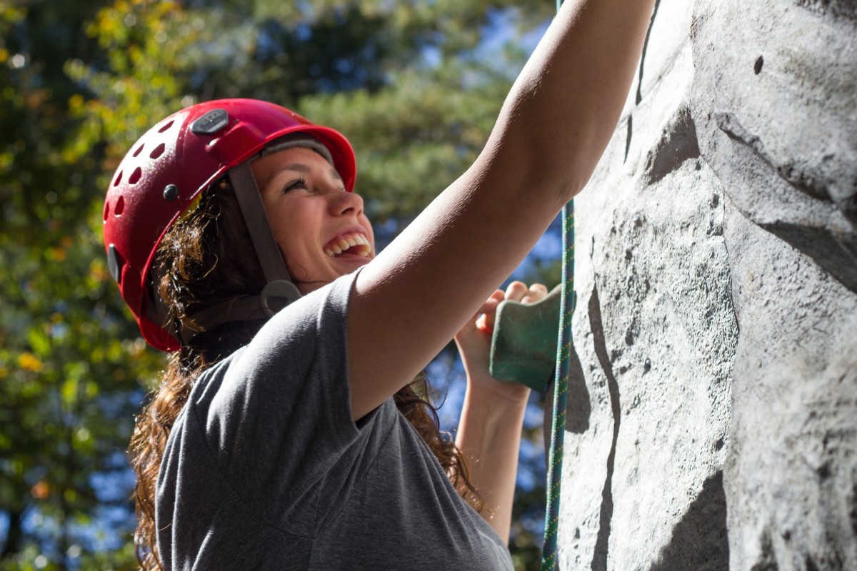 climbing-525768_1920